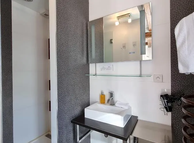 Chambres Houdaille 3*